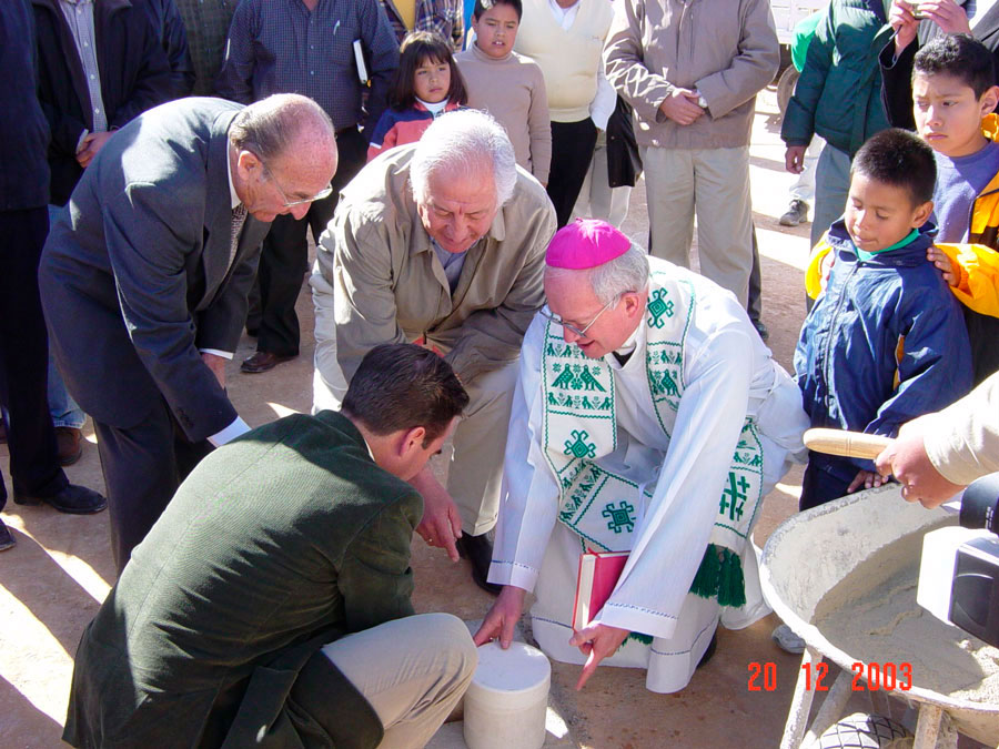 Primera piedra - 2003