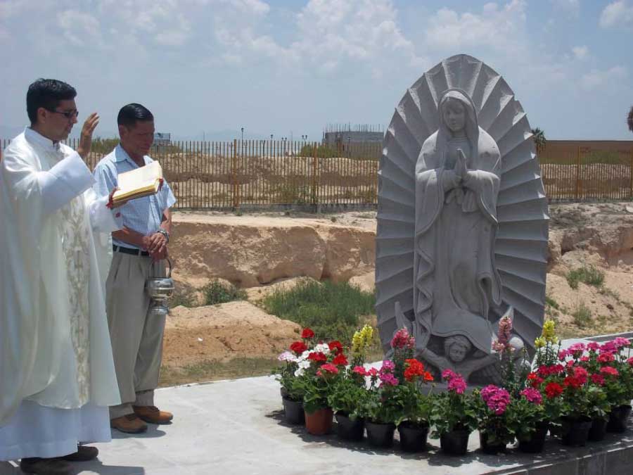 Bendición a la imagen de la virgen de Guadalupe - 2014